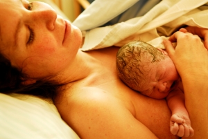 Beautiful Skin to Skin after birth (iStock Photos)